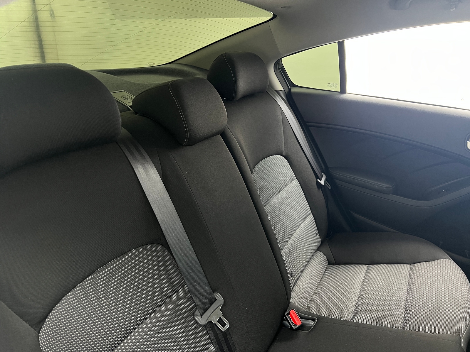 Thumbnail: 2017 Kia Forte - 6