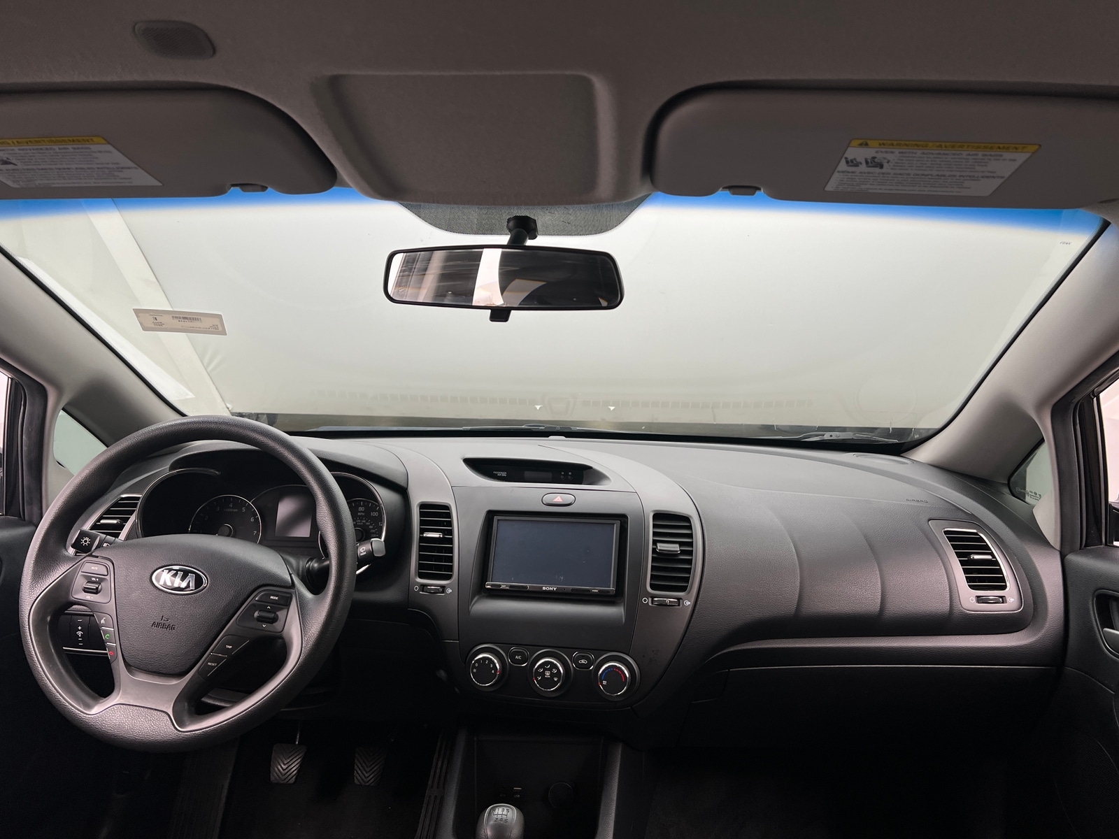 Thumbnail: 2017 Kia Forte - 3