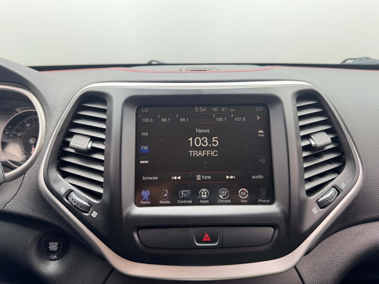 Thumbnail: 2016 Jeep Cherokee - 4