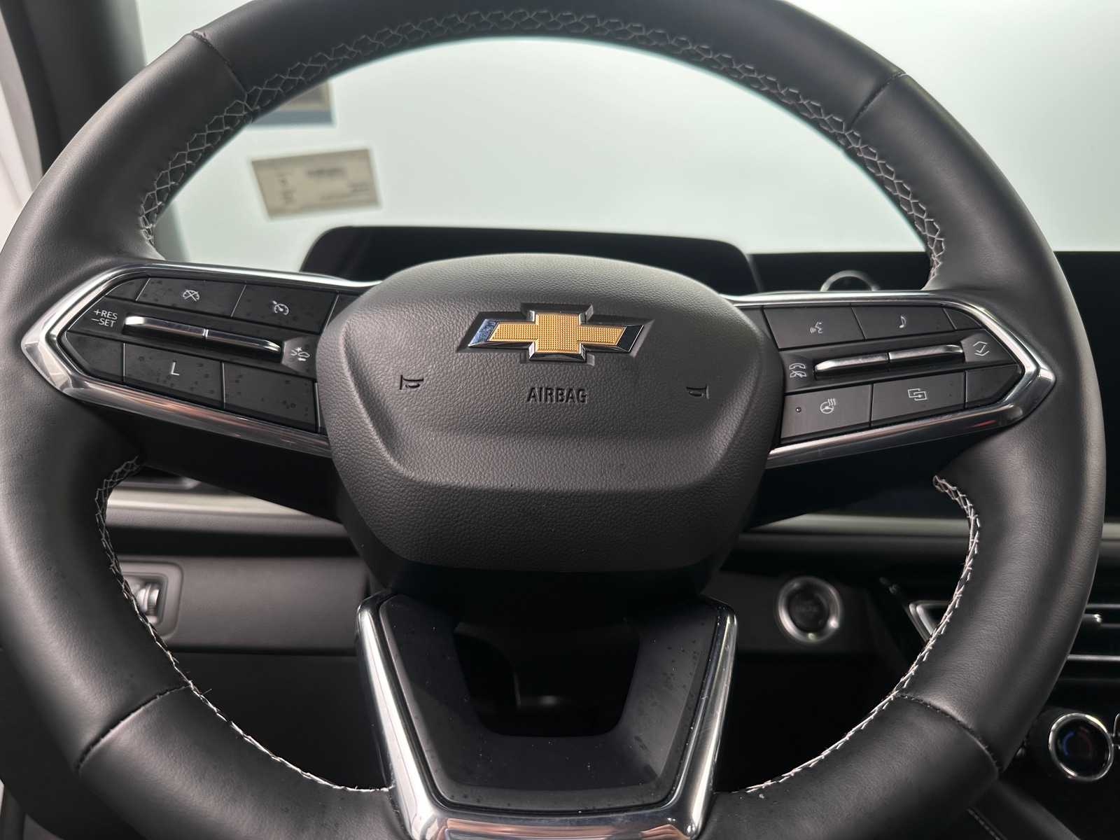 Thumbnail: 2025 Chevrolet Traverse - 5