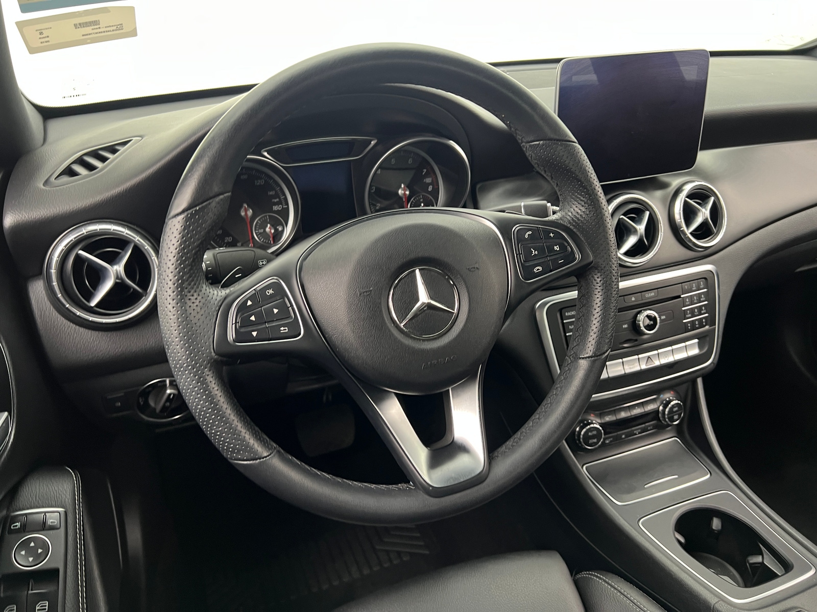 Thumbnail: 2019 Mercedes-Benz CLA - 4