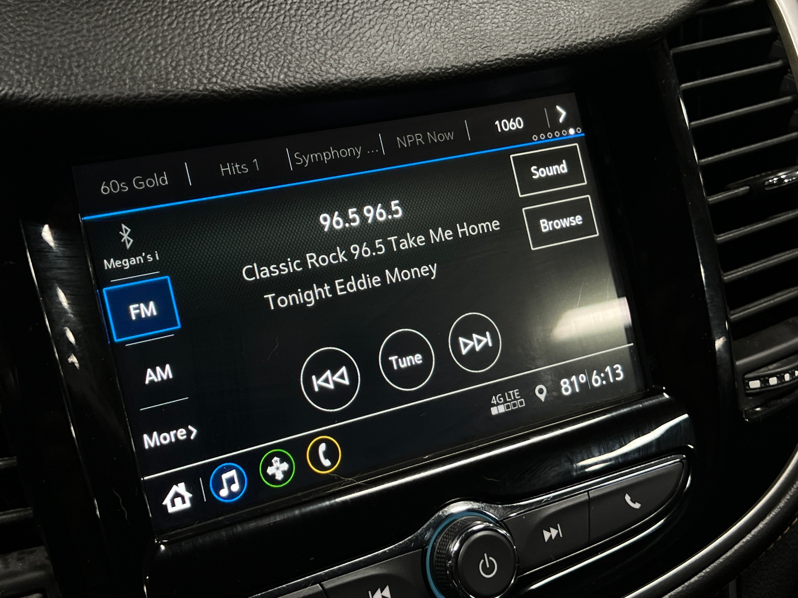 Thumbnail: 2019 Chevrolet Trax - 4