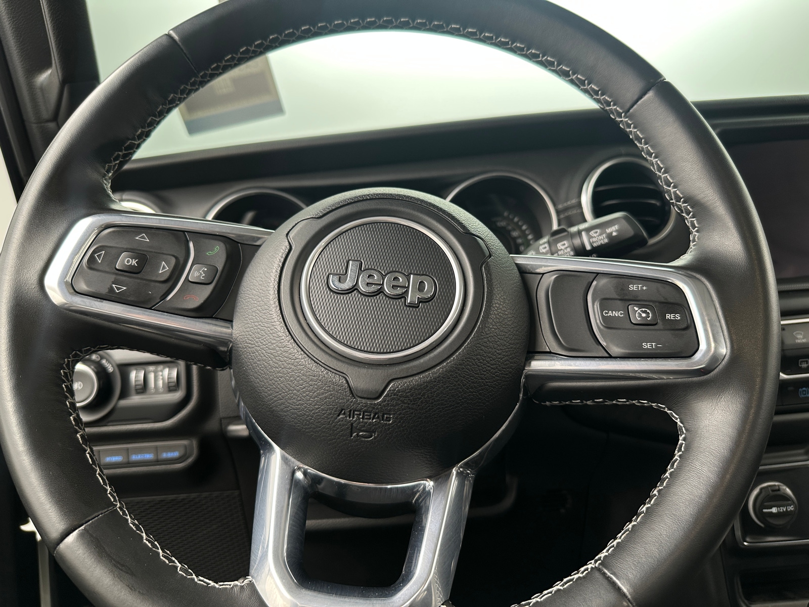 Thumbnail: 2022 Jeep Wrangler - 5