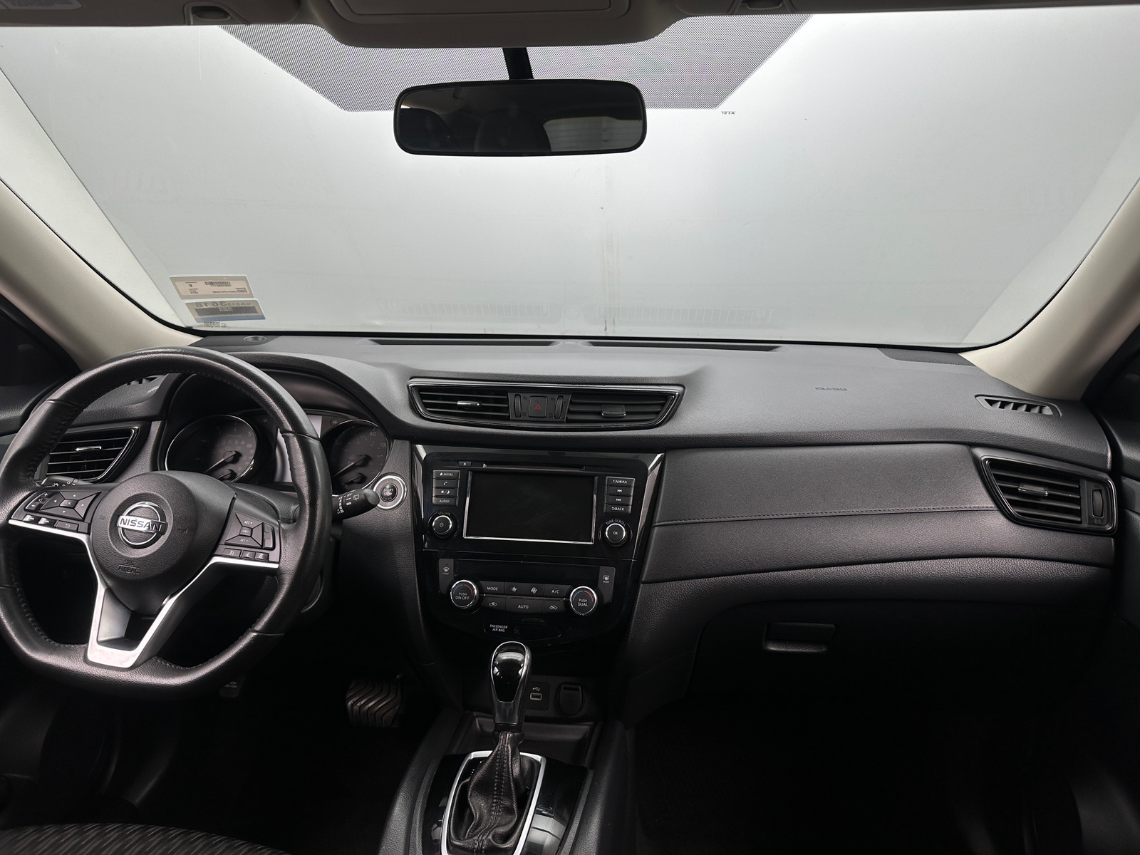 Thumbnail: 2018 Nissan Rogue - 3
