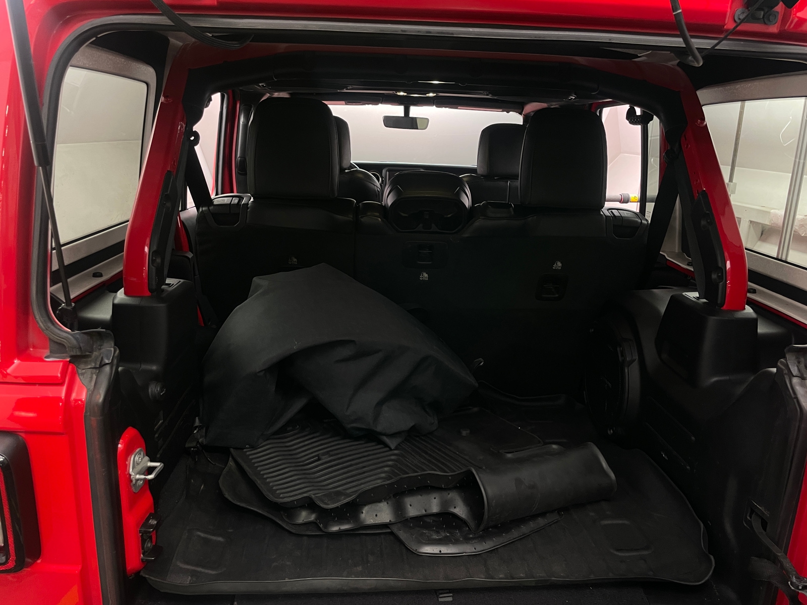 Thumbnail: 2019 Jeep Wrangler - 6