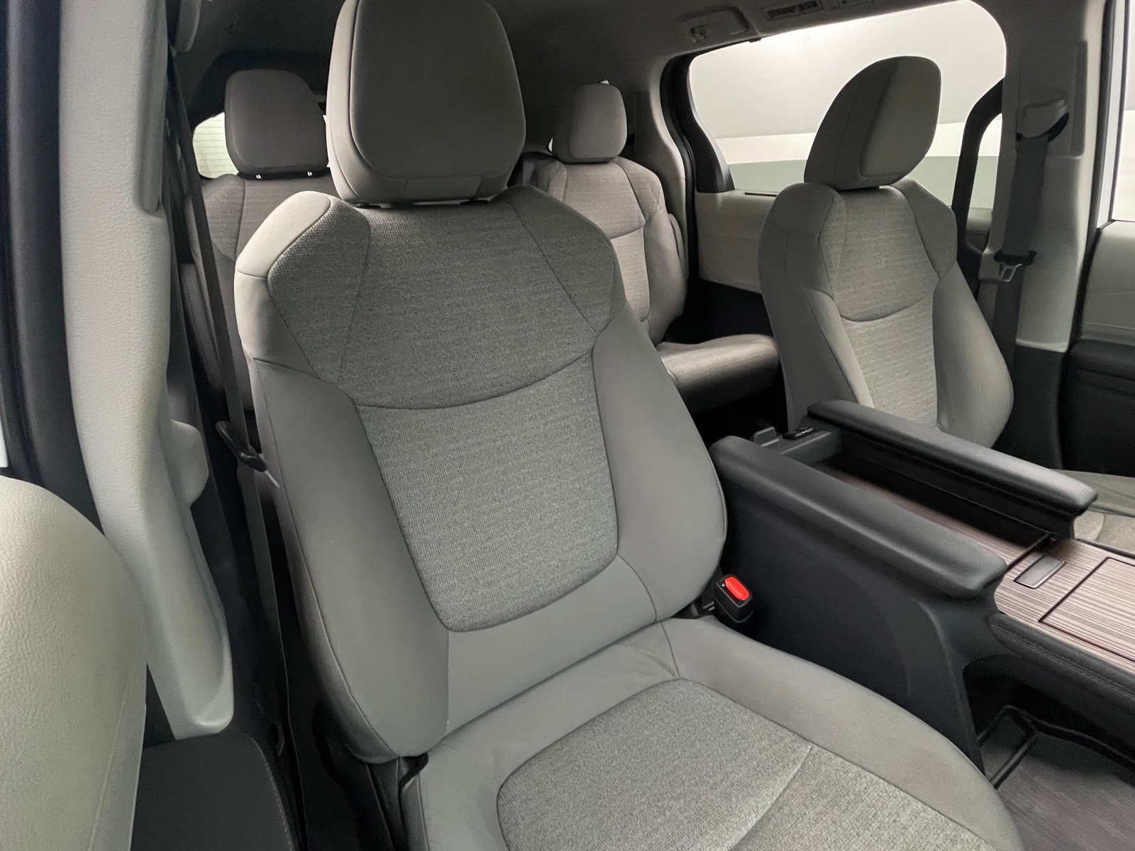 Thumbnail: 2022 Toyota Sienna - 2