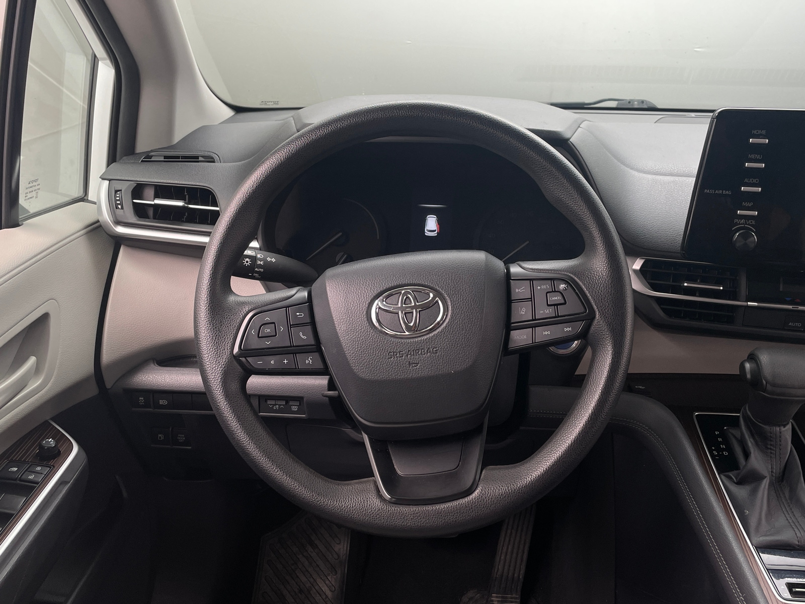 Thumbnail: 2022 Toyota Sienna - 5