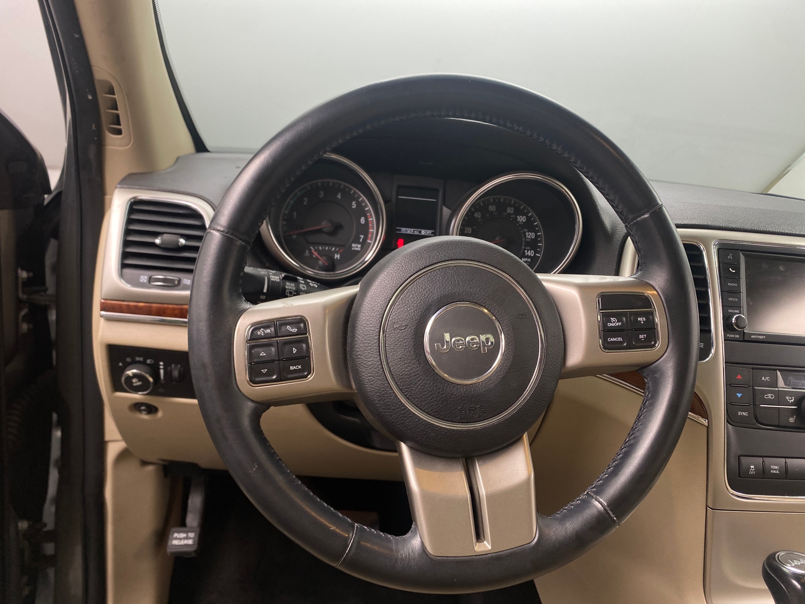 Thumbnail: 2012 Jeep Grand Cherokee - 5