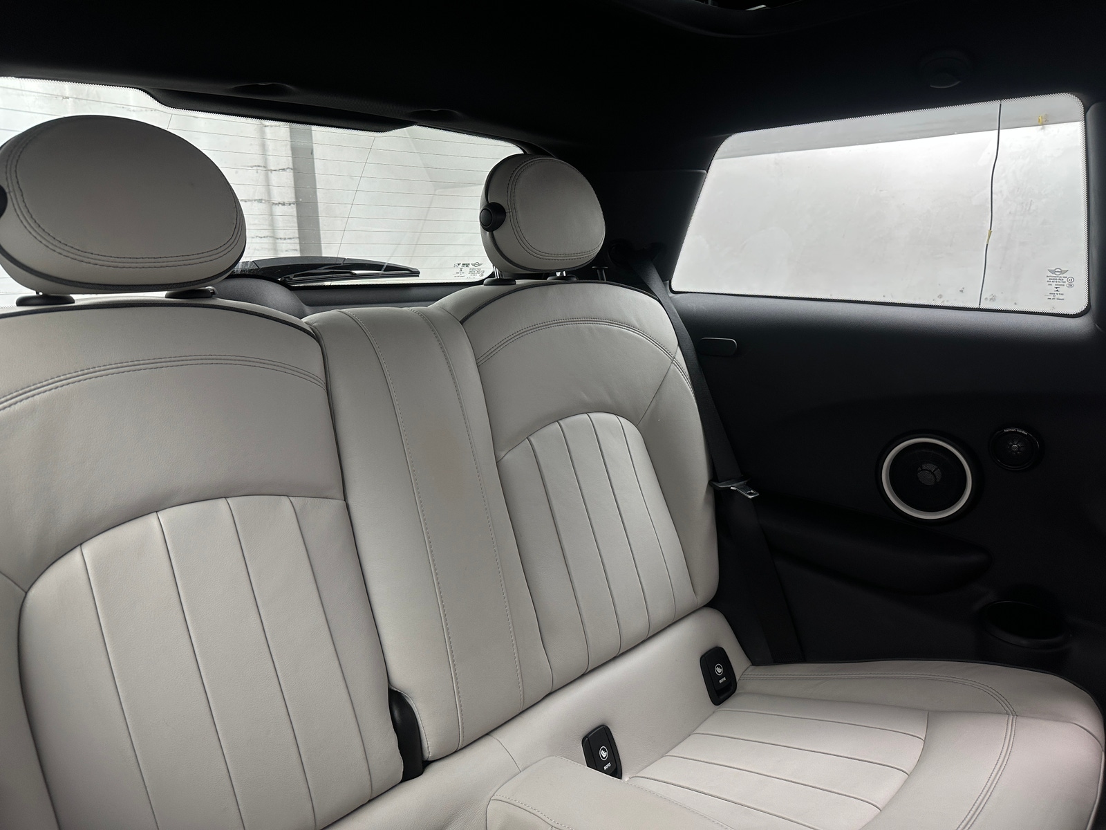 Thumbnail: 2015 MINI Cooper Hardtop - 5