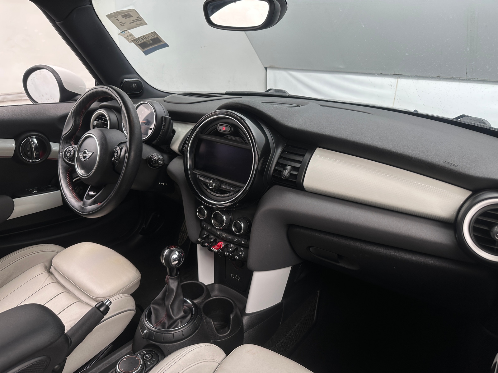 Thumbnail: 2015 MINI Cooper Hardtop - 2