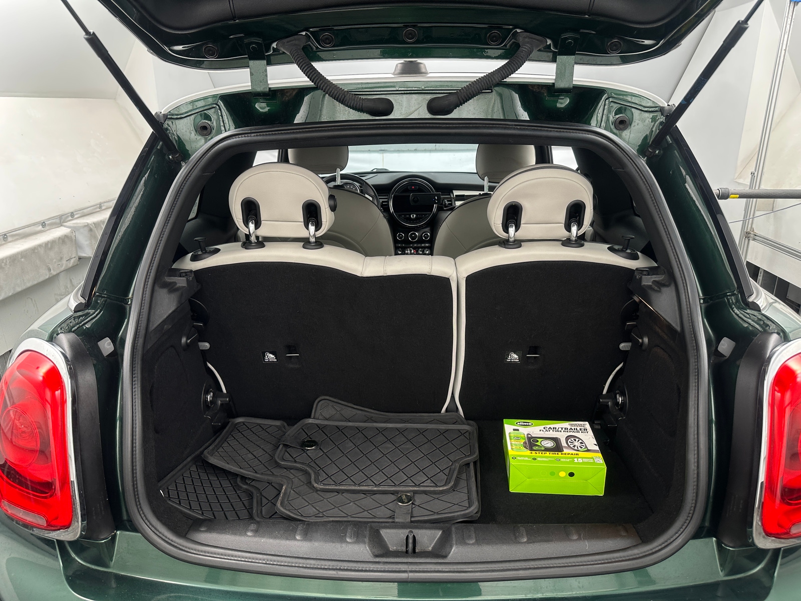 Thumbnail: 2015 MINI Cooper Hardtop - 6