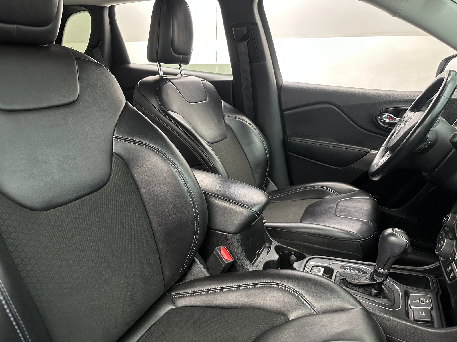Thumbnail: 2021 Jeep Cherokee - 2