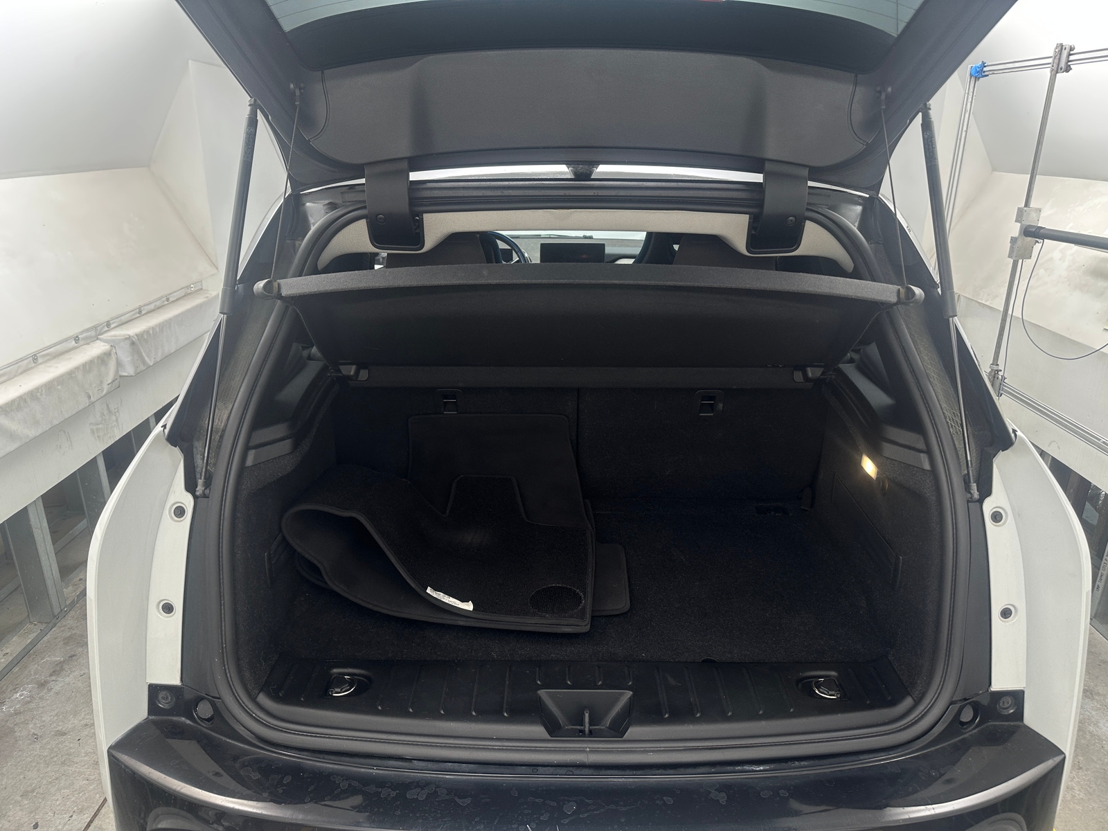 Thumbnail: 2018 BMW i3 - 7