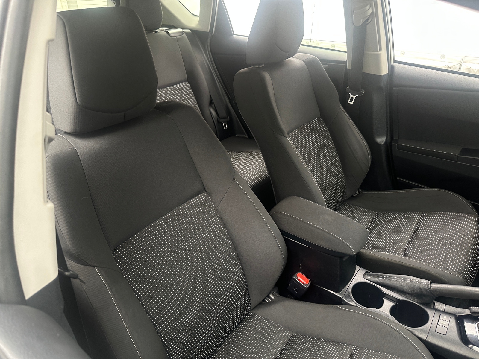 Thumbnail: 2018 Toyota Corolla iM - 2