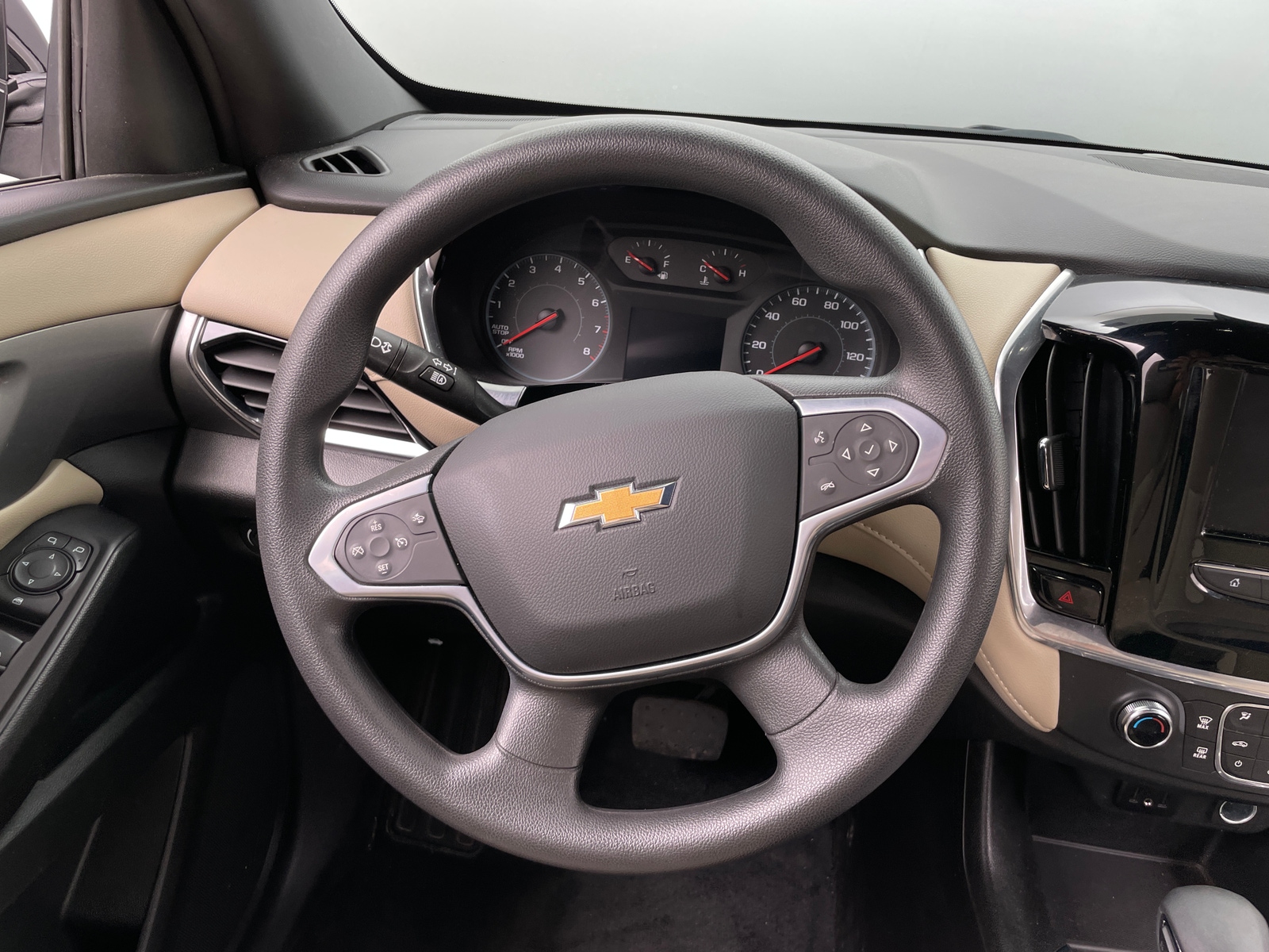 Thumbnail: 2022 Chevrolet Traverse - 5