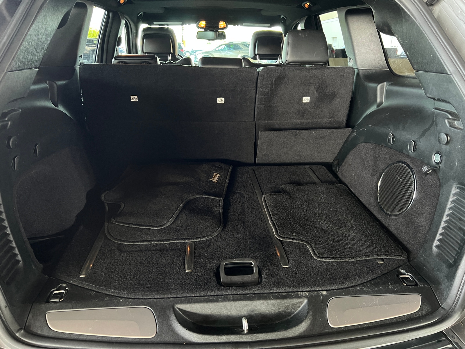 Thumbnail: 2014 Jeep Grand Cherokee - 6