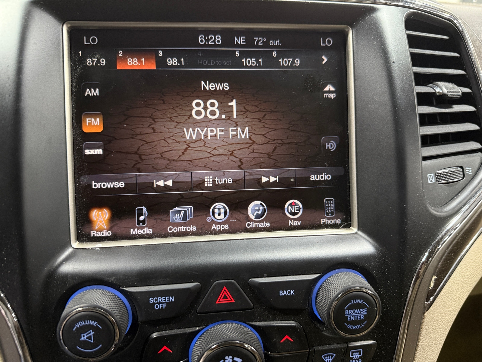 Thumbnail: 2015 Jeep Grand Cherokee - 3