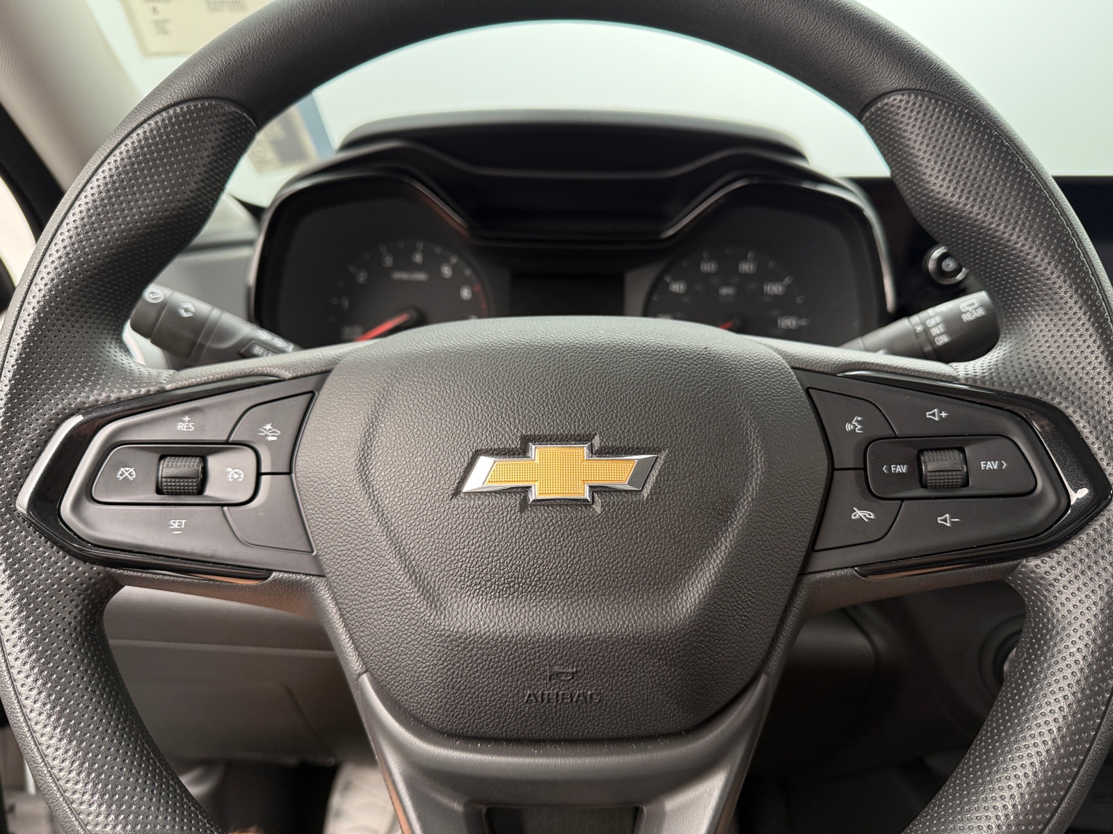 Thumbnail: 2024 Chevrolet Trax - 5