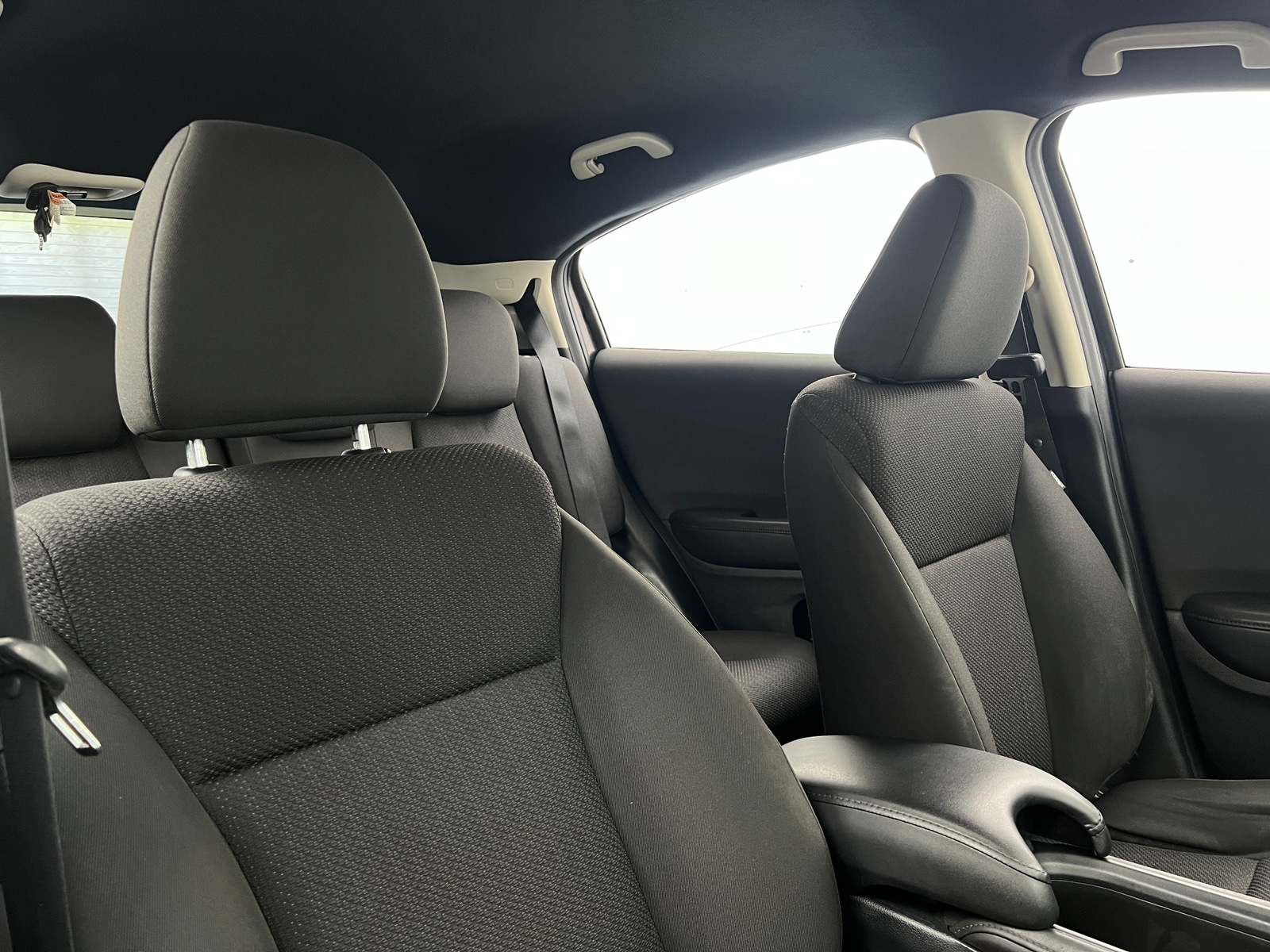 Thumbnail: 2016 Honda HR-V - 2
