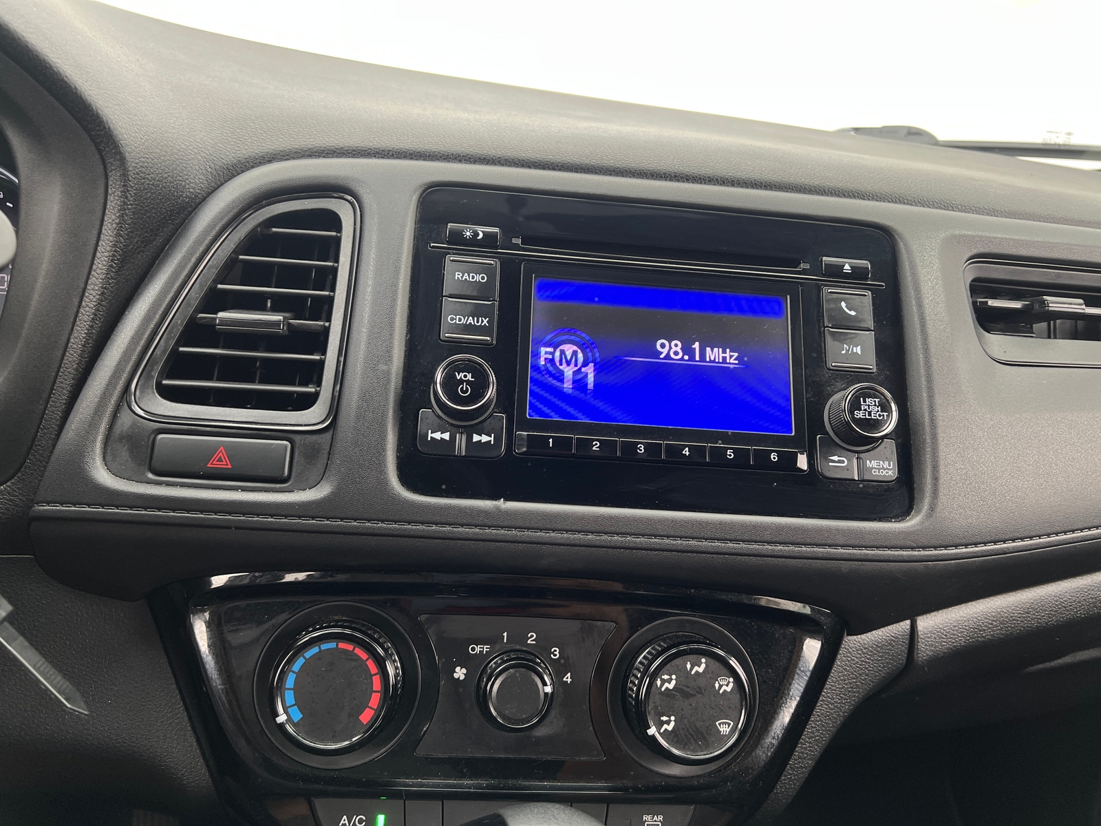 Thumbnail: 2016 Honda HR-V - 4