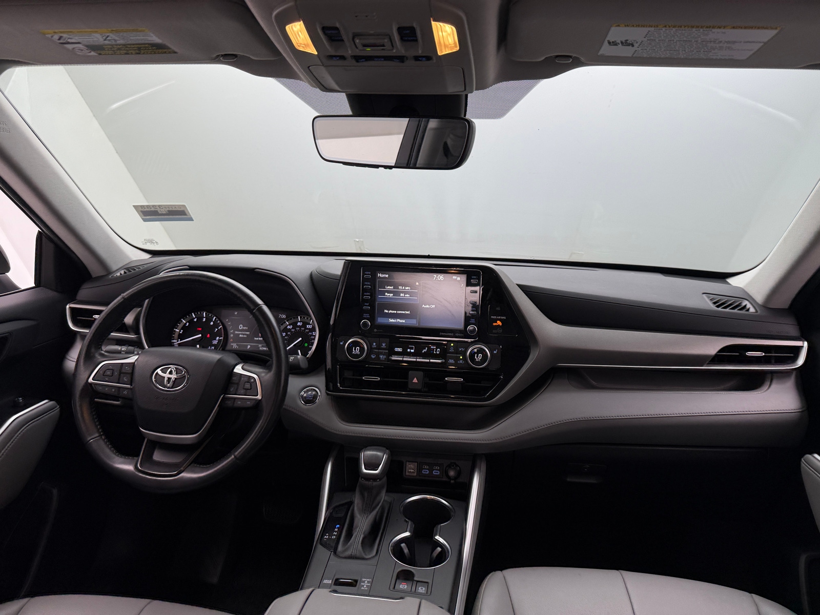 Thumbnail: 2022 Toyota Highlander - 2