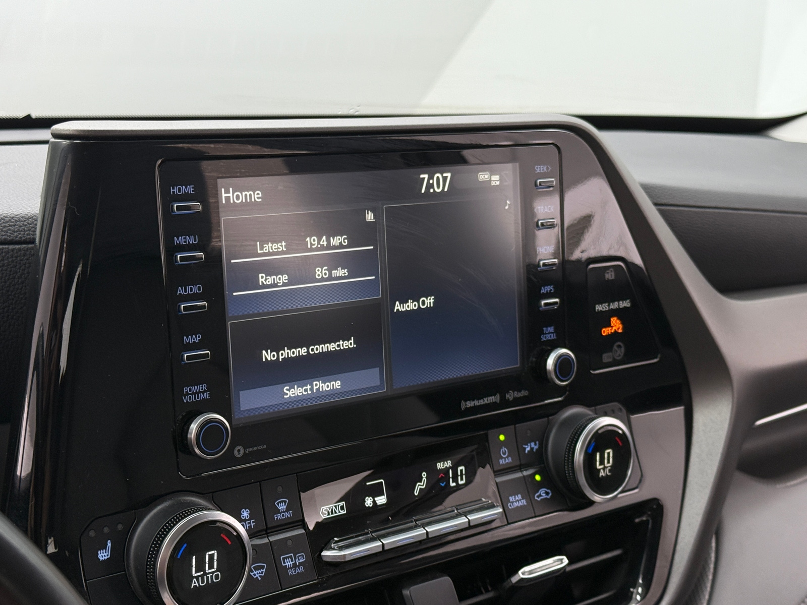Thumbnail: 2022 Toyota Highlander - 3