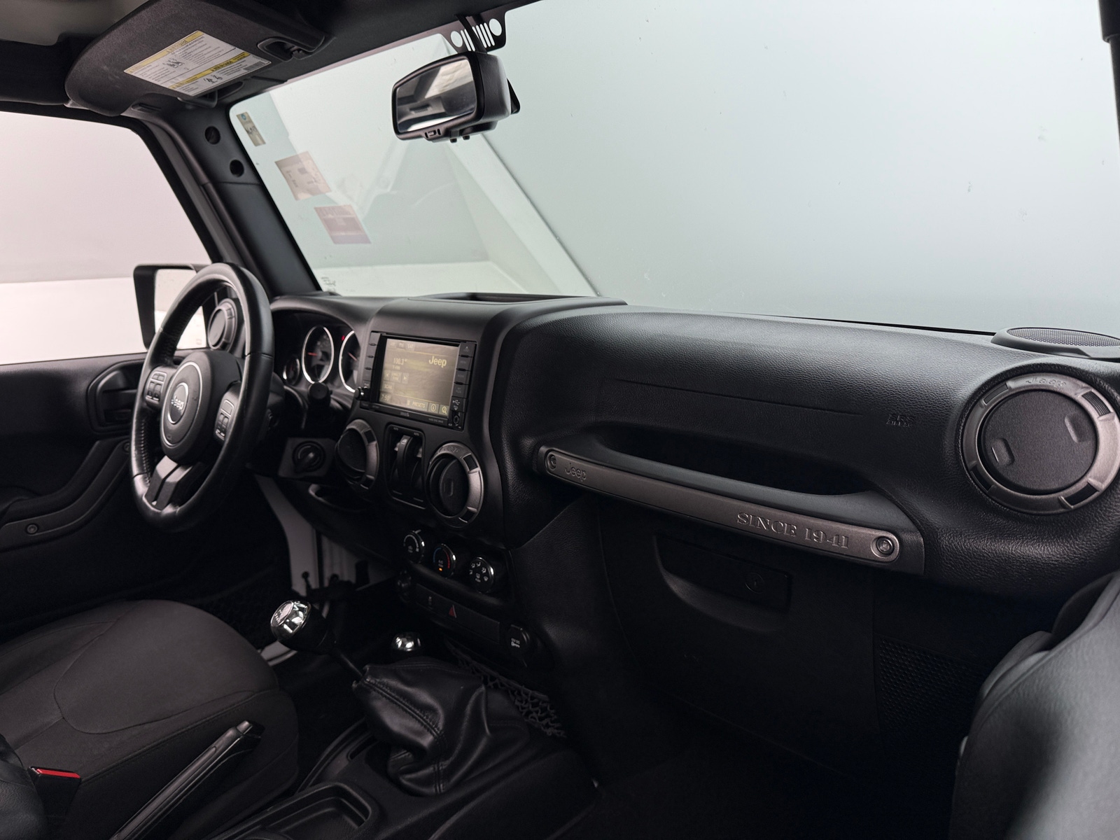 Thumbnail: 2016 Jeep Wrangler - 3