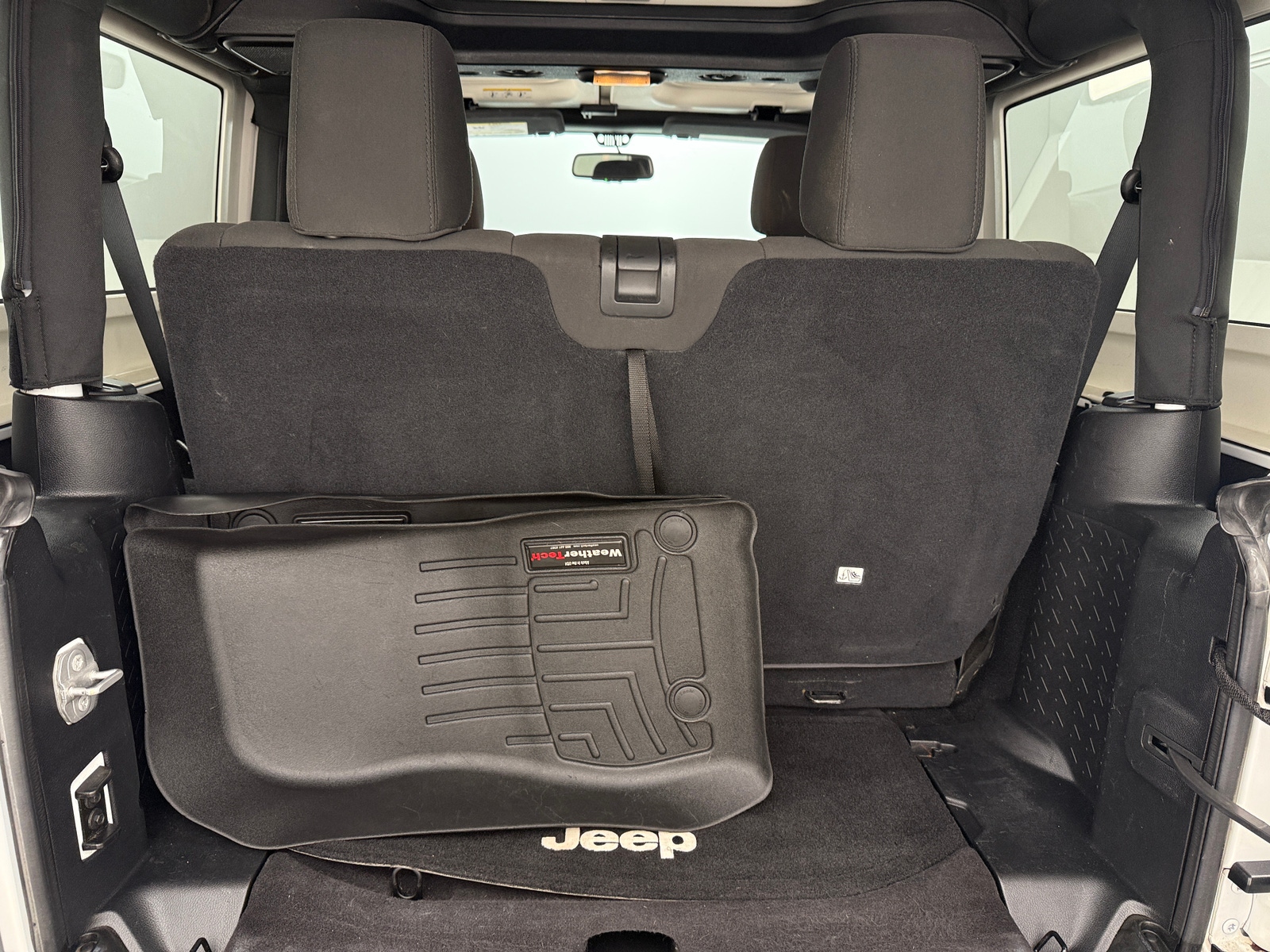 Thumbnail: 2016 Jeep Wrangler - 7