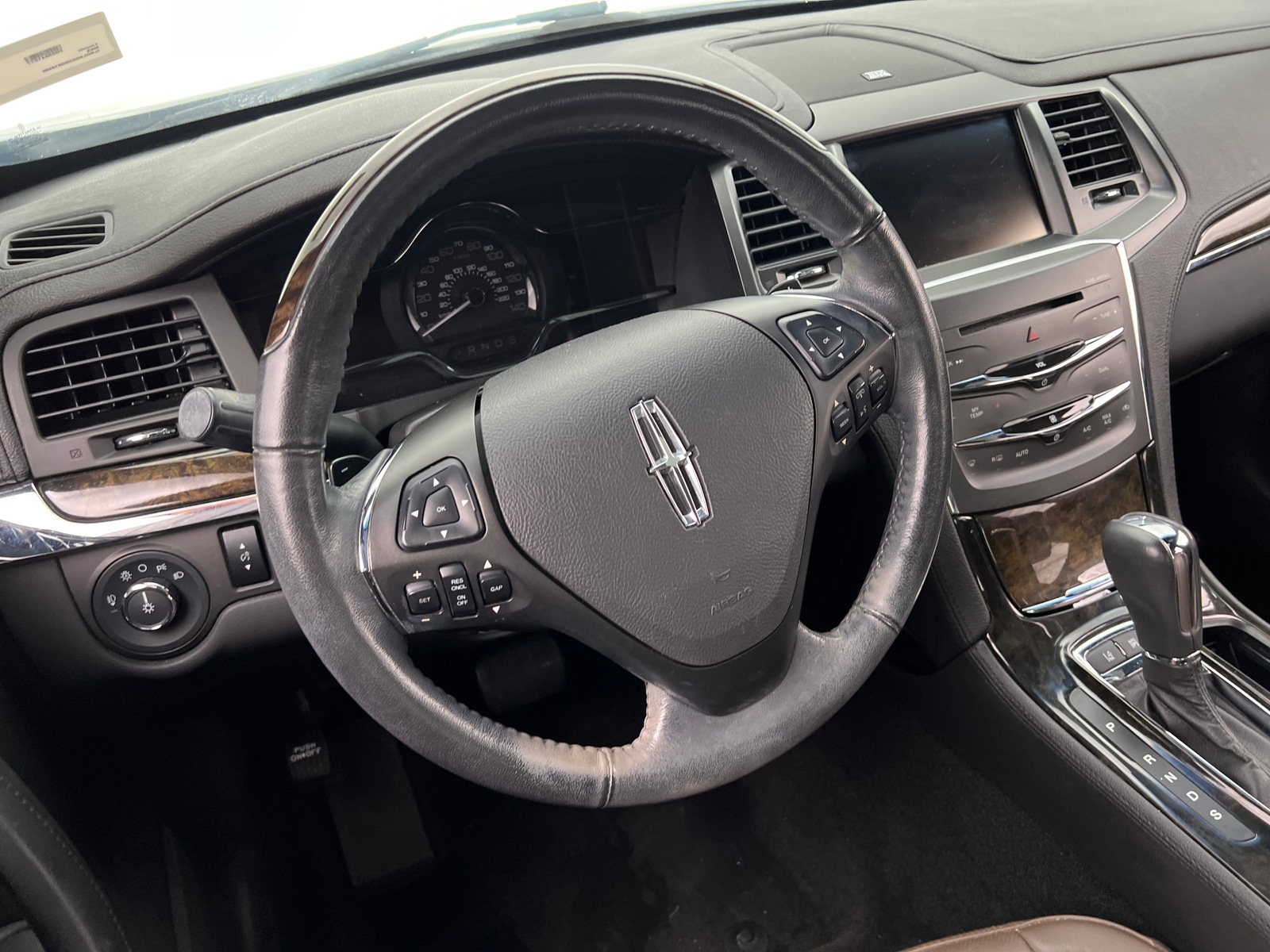 Thumbnail: 2013 Lincoln MKS - 4