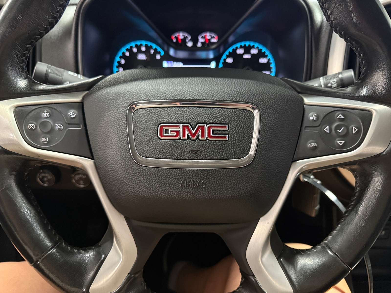 Thumbnail: 2018 GMC Canyon - 5