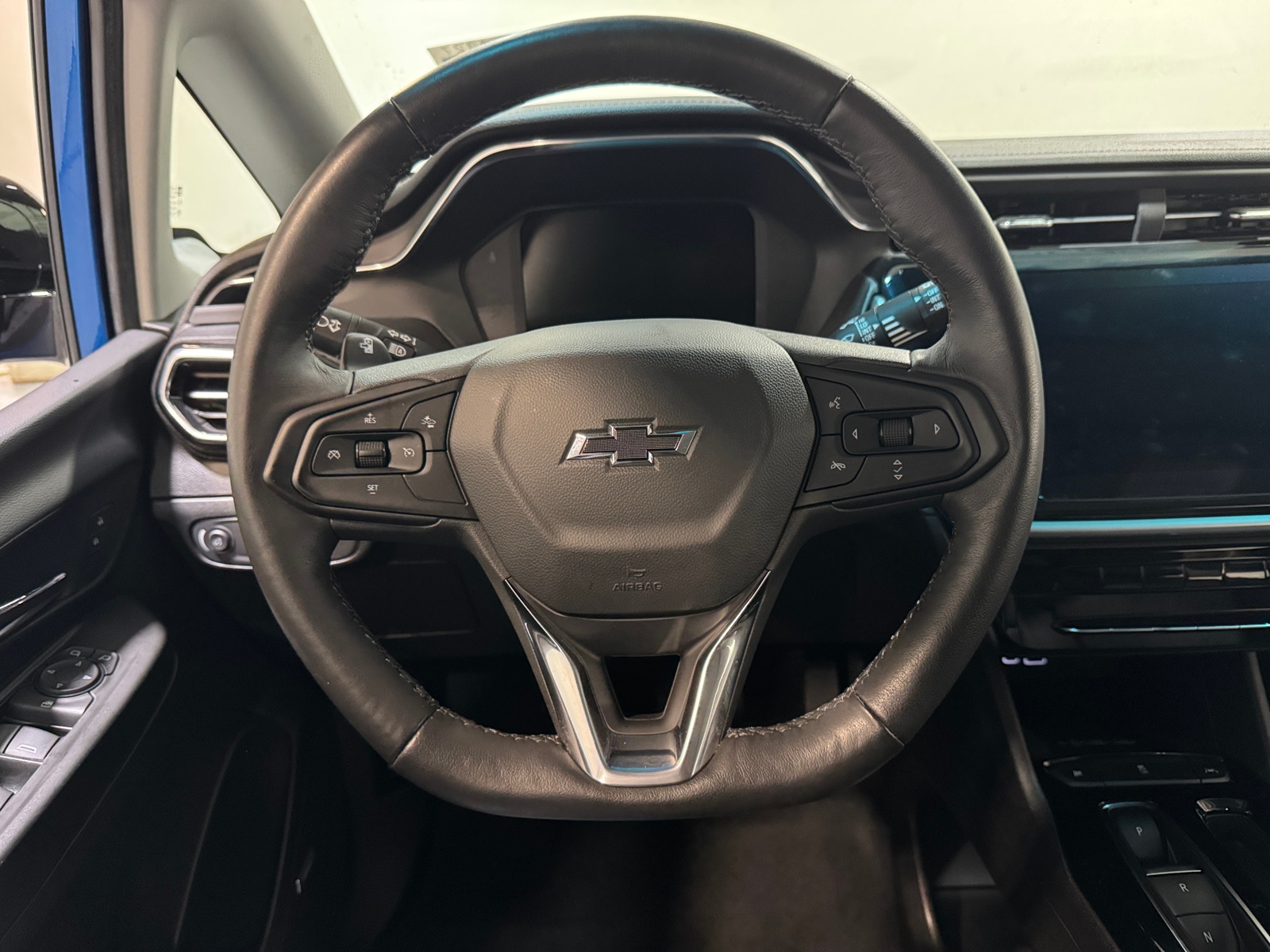 Thumbnail: 2023 Chevrolet Bolt EV - 4