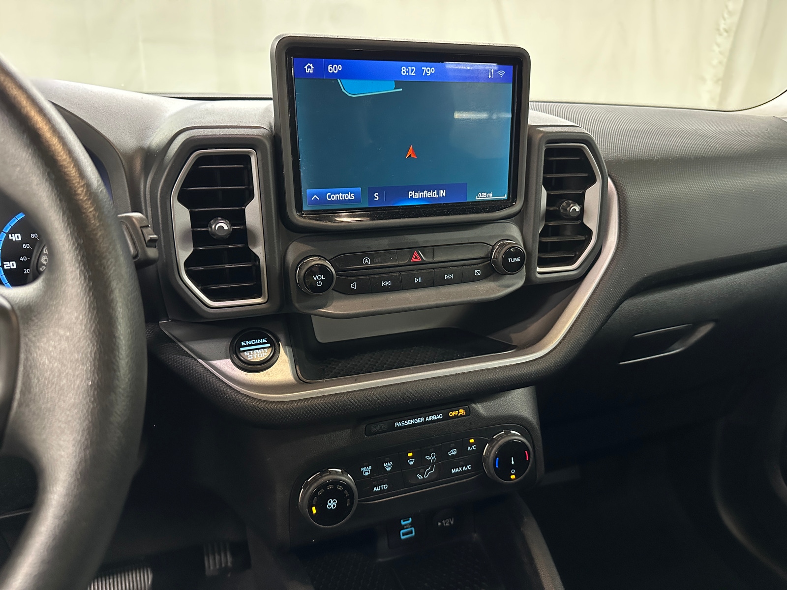 Thumbnail: 2022 Ford Bronco Sport - 4