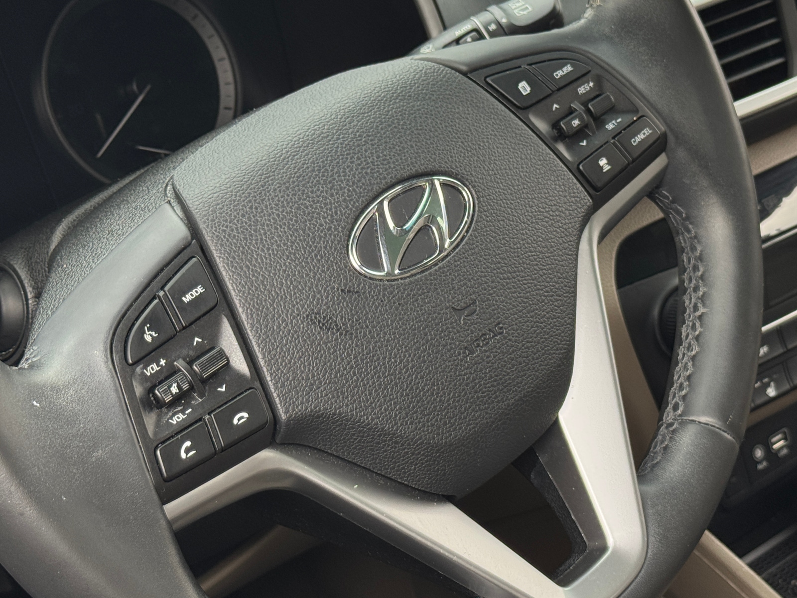 Thumbnail: 2021 Hyundai Tucson - 4