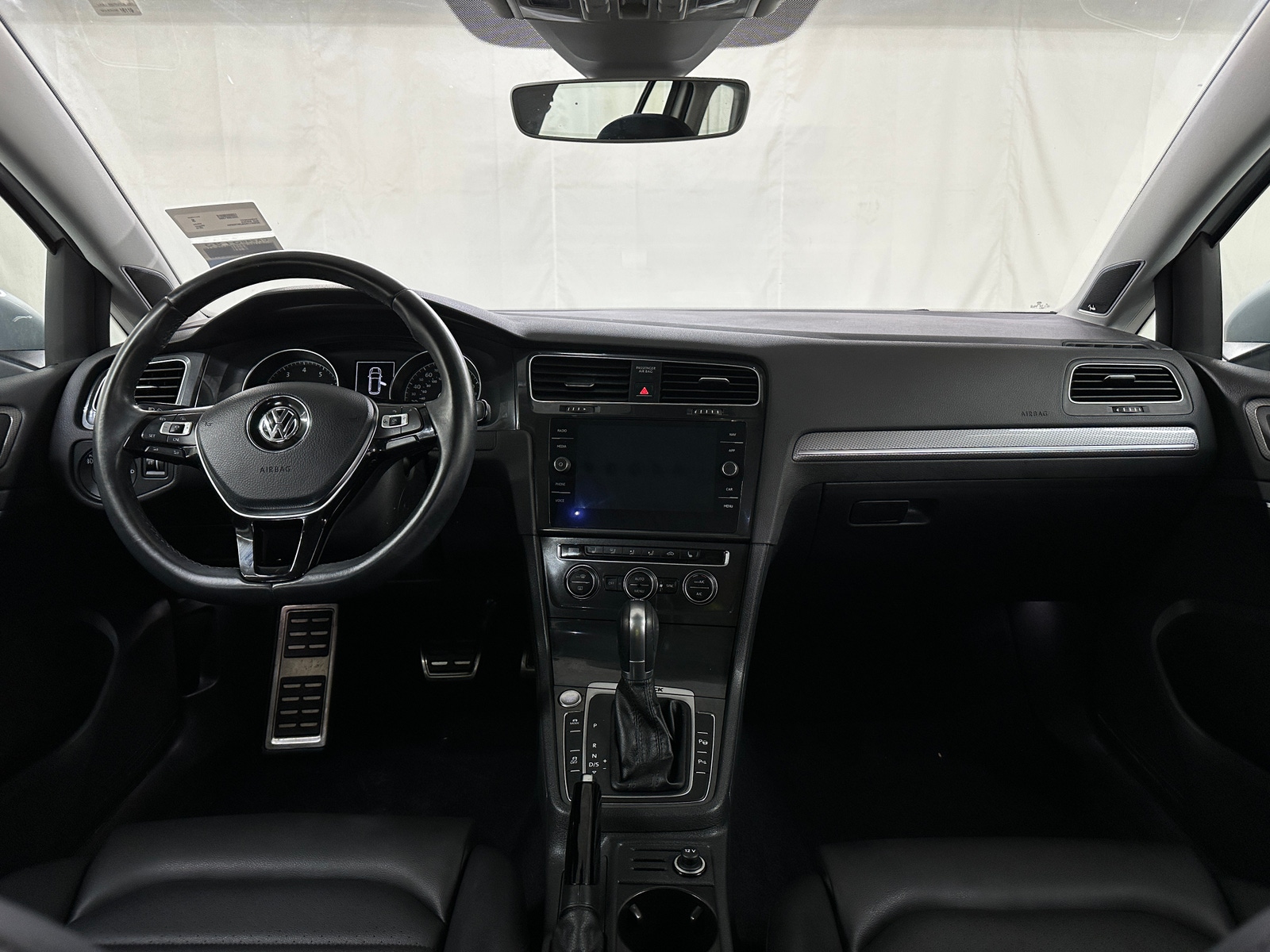 Thumbnail: 2018 Volkswagen Golf - 2