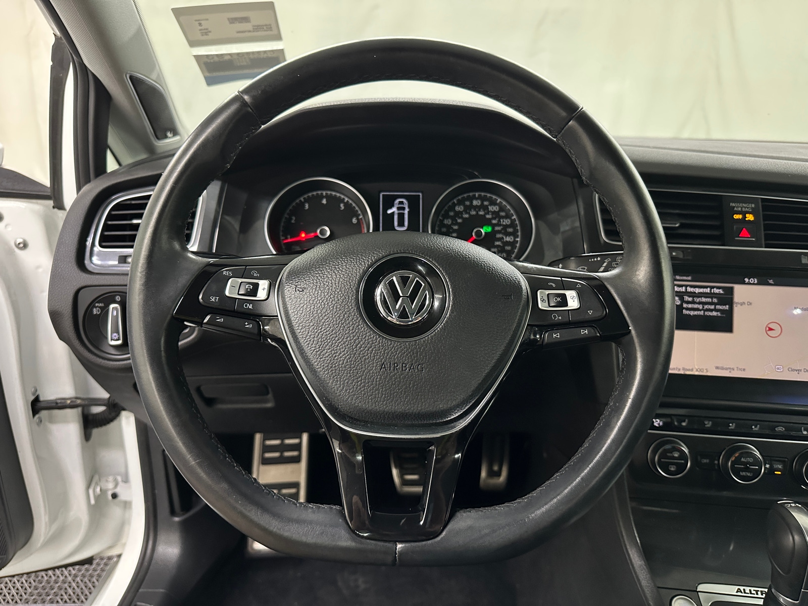 Thumbnail: 2018 Volkswagen Golf - 4