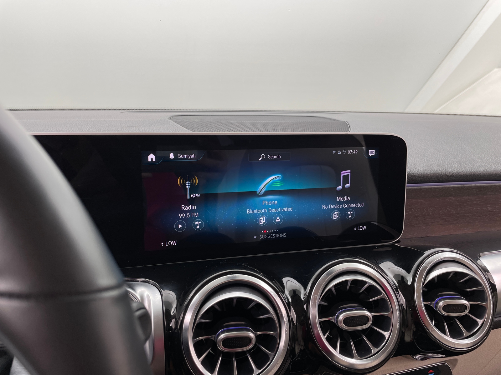 Thumbnail: 2021 Mercedes-Benz GLB - 3