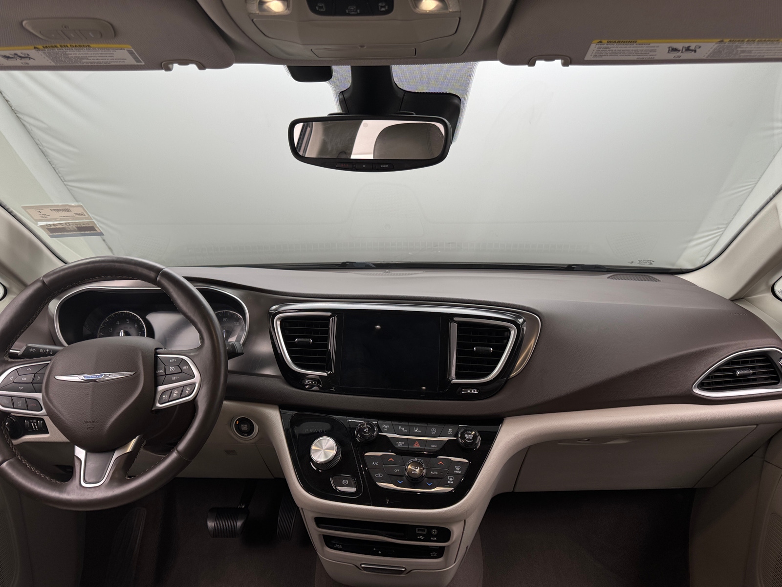 Thumbnail: 2017 Chrysler Pacifica - 3