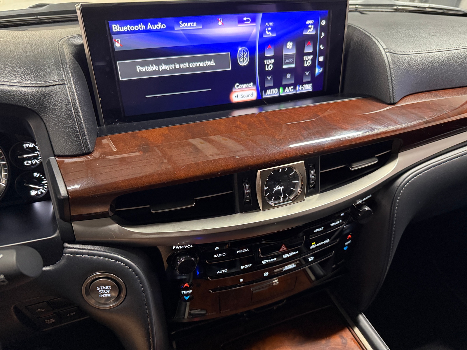 Thumbnail: 2020 Lexus LX - 3