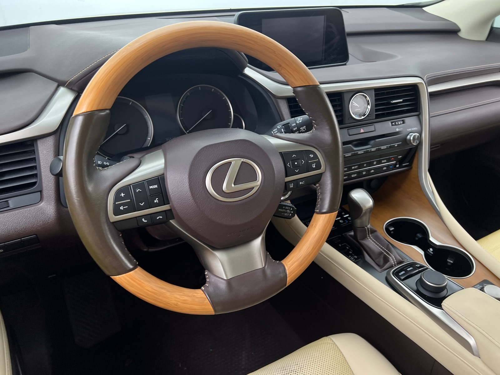 Thumbnail: 2018 Lexus RX - 4
