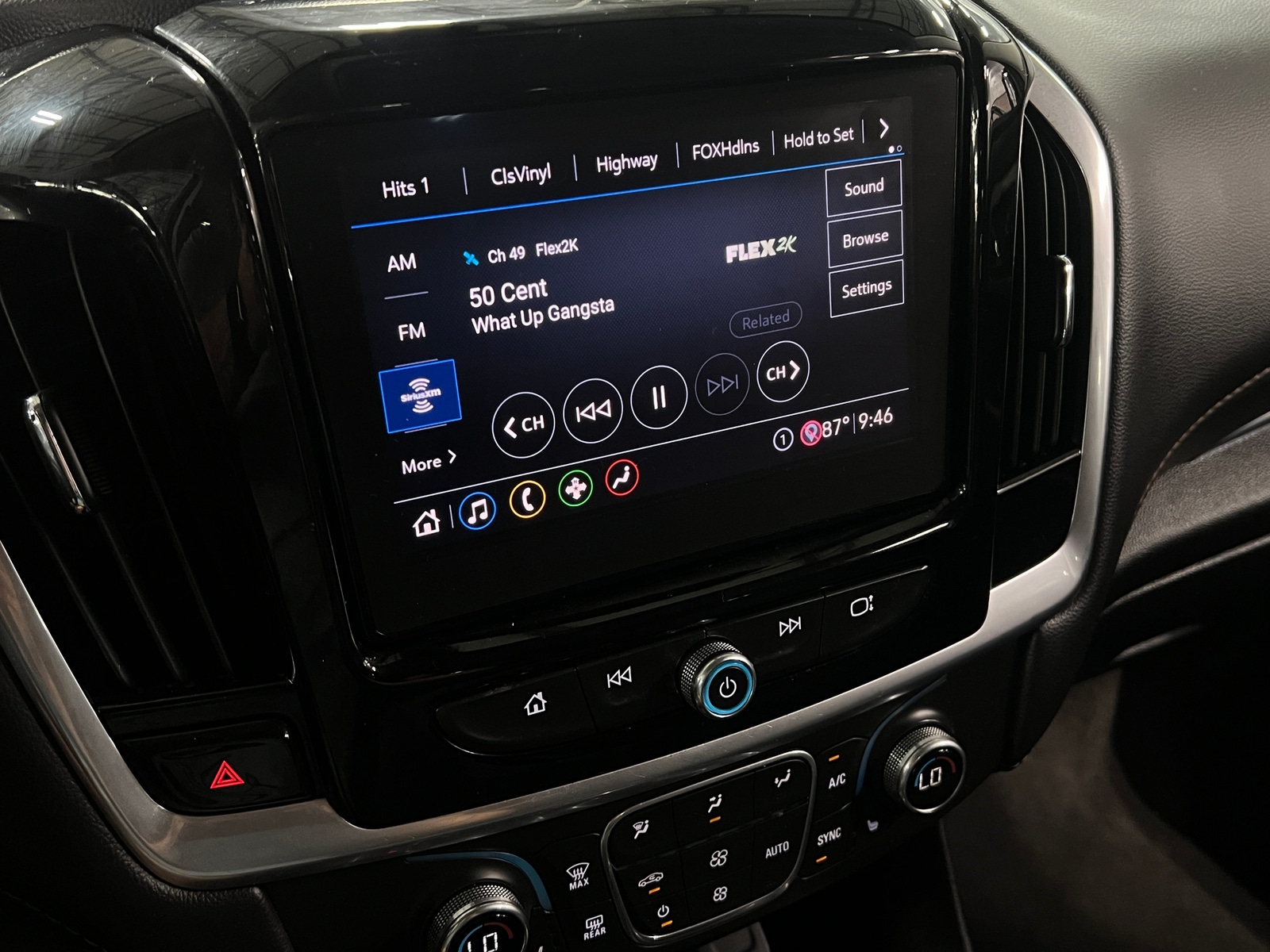 Thumbnail: 2020 Chevrolet Traverse - 4