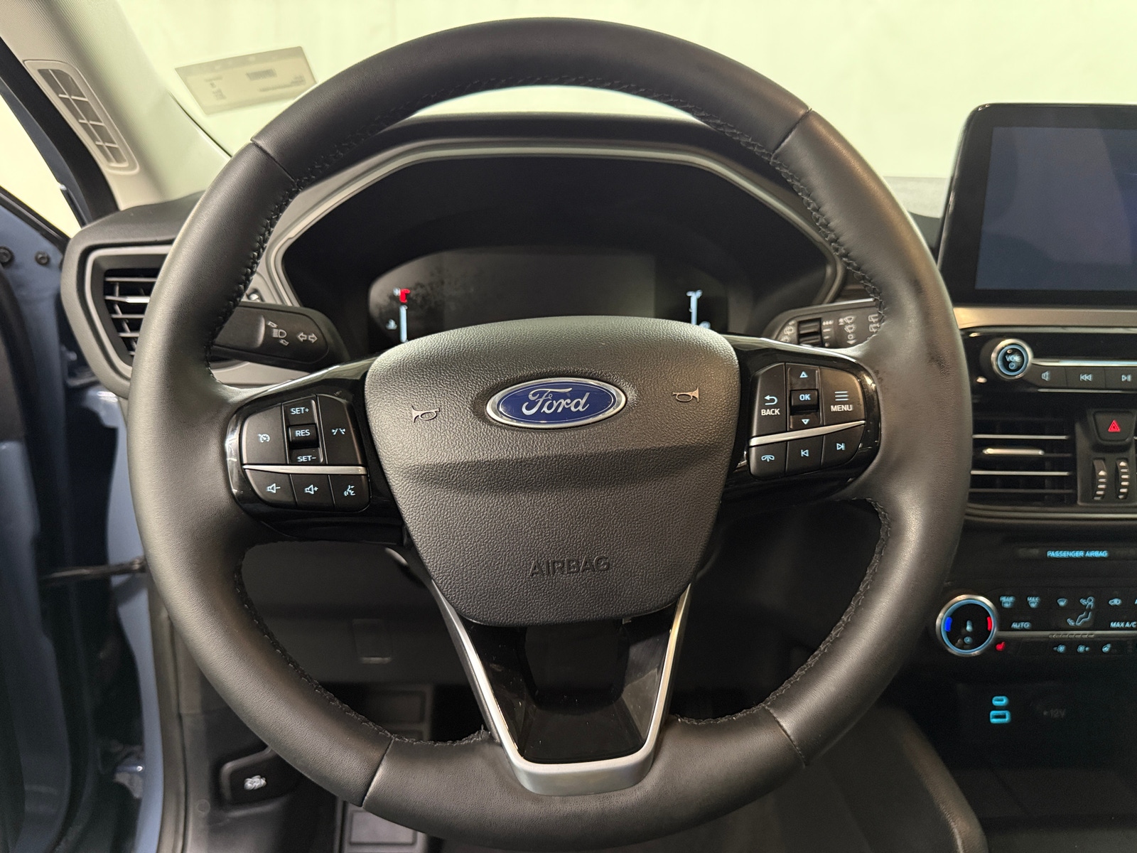 Thumbnail: 2023 Ford Escape - 5