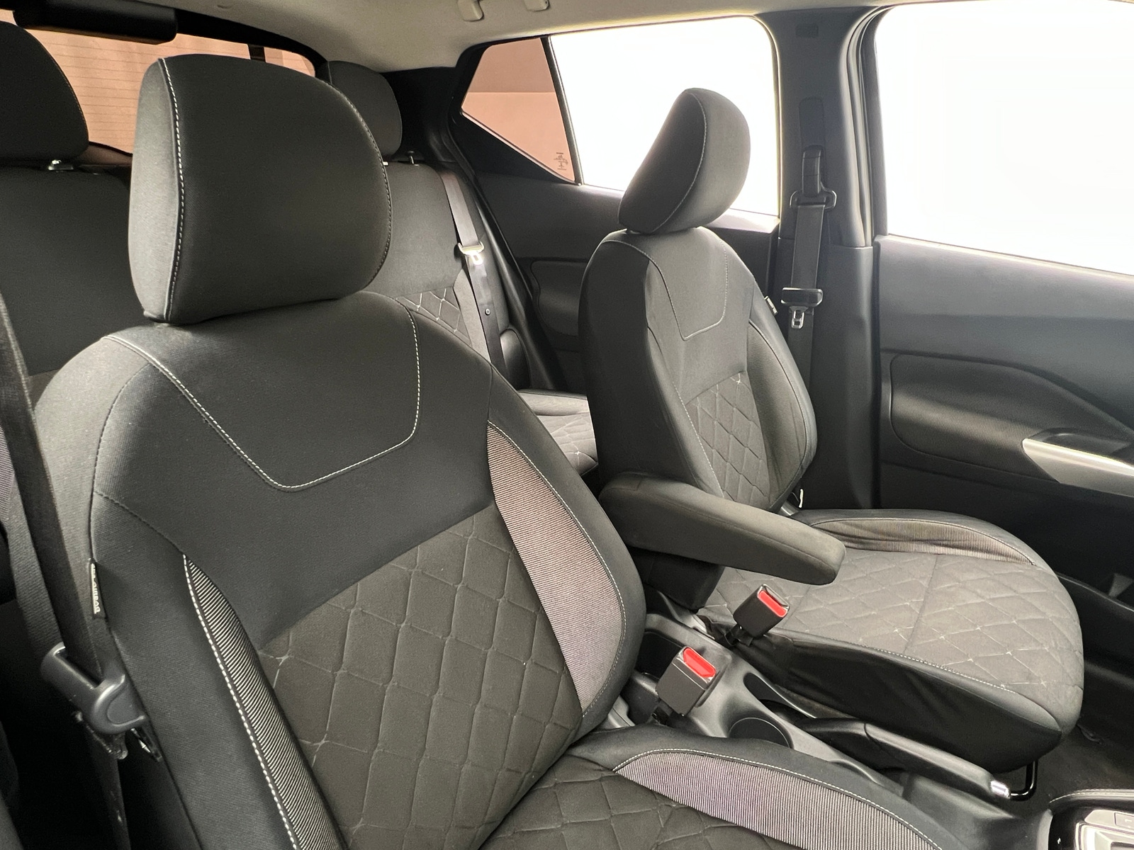 Thumbnail: 2018 Nissan Kicks - 2