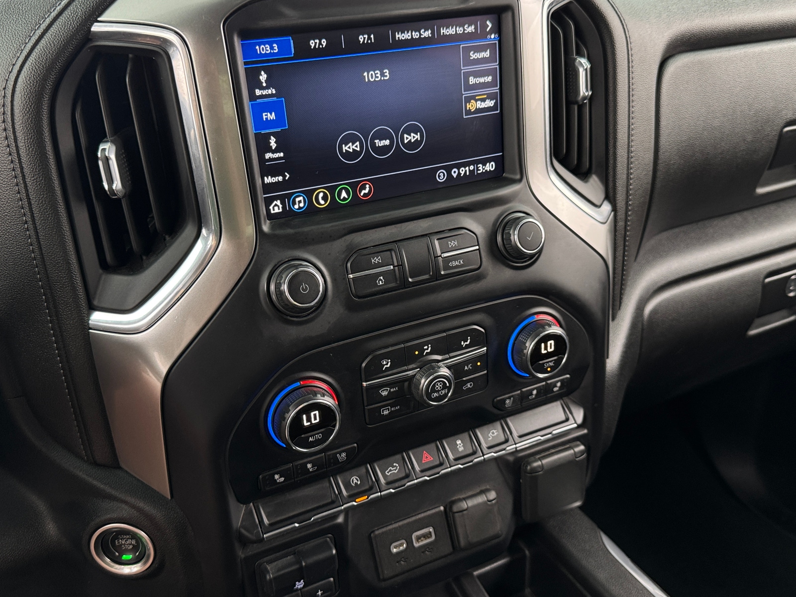 Thumbnail: 2020 Chevrolet Silverado 1500 - 3