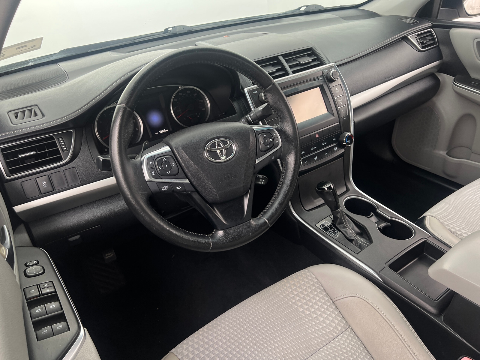 Thumbnail: 2015 Toyota Camry - 3