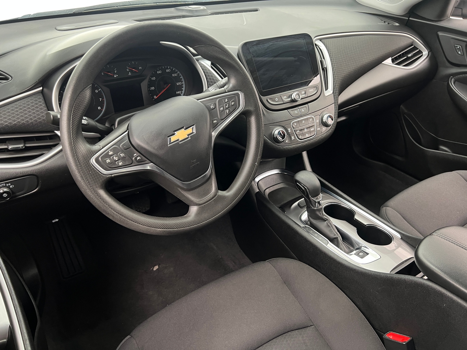 Thumbnail: 2023 Chevrolet Malibu - 3