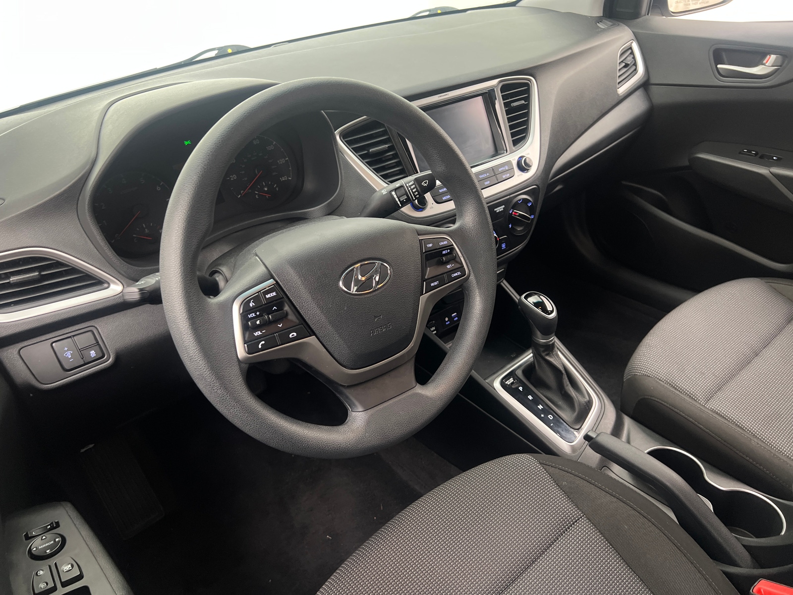 Thumbnail: 2022 Hyundai Accent - 3