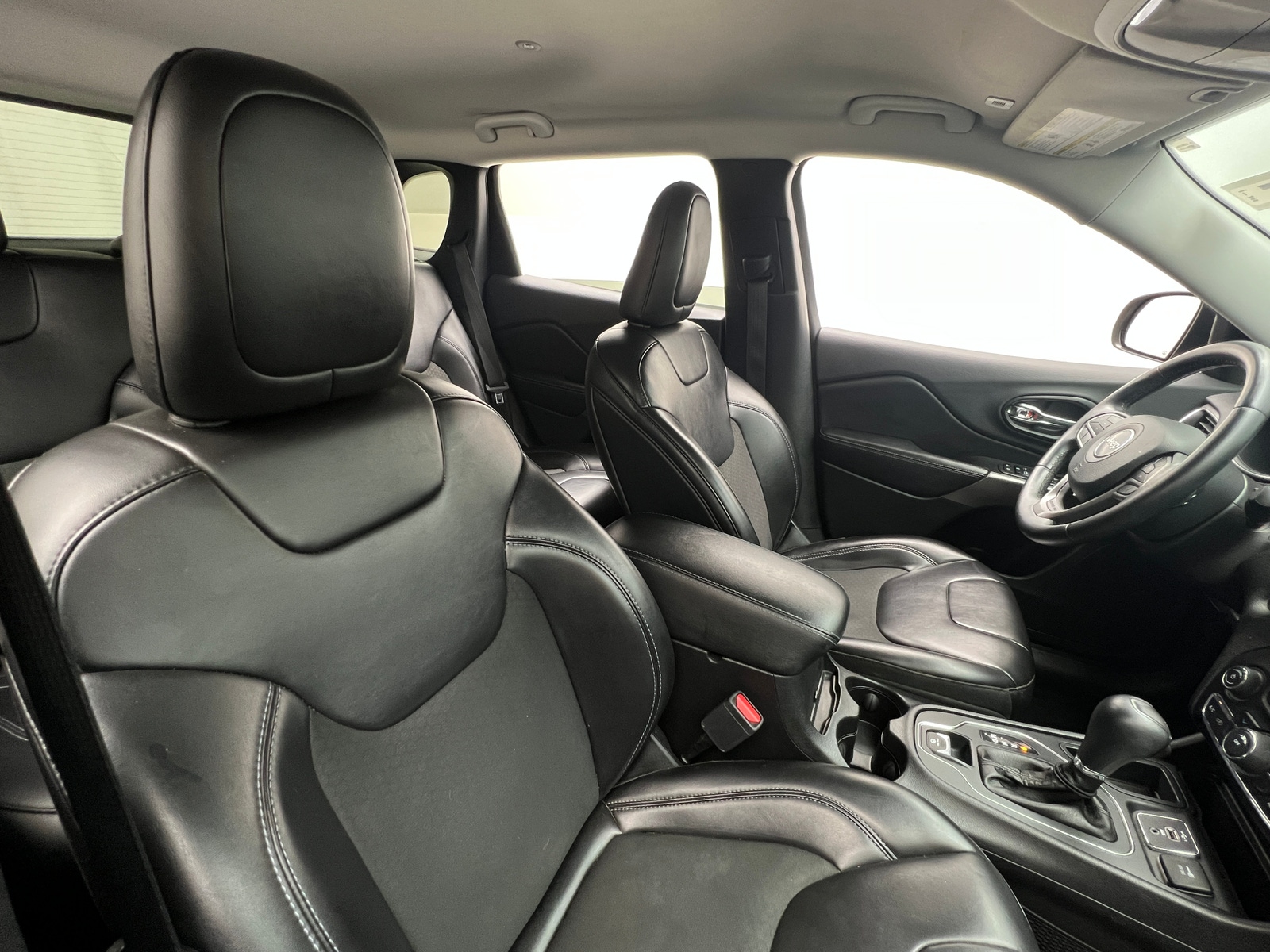 Thumbnail: 2019 Jeep Cherokee - 2
