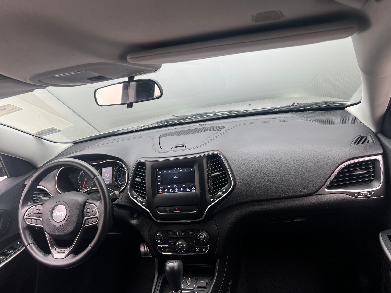 Thumbnail: 2019 Jeep Cherokee - 3