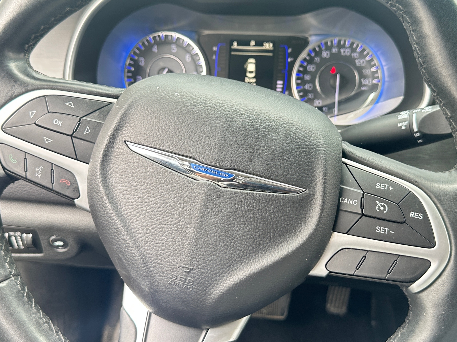 Thumbnail: 2015 Chrysler 200 - 5