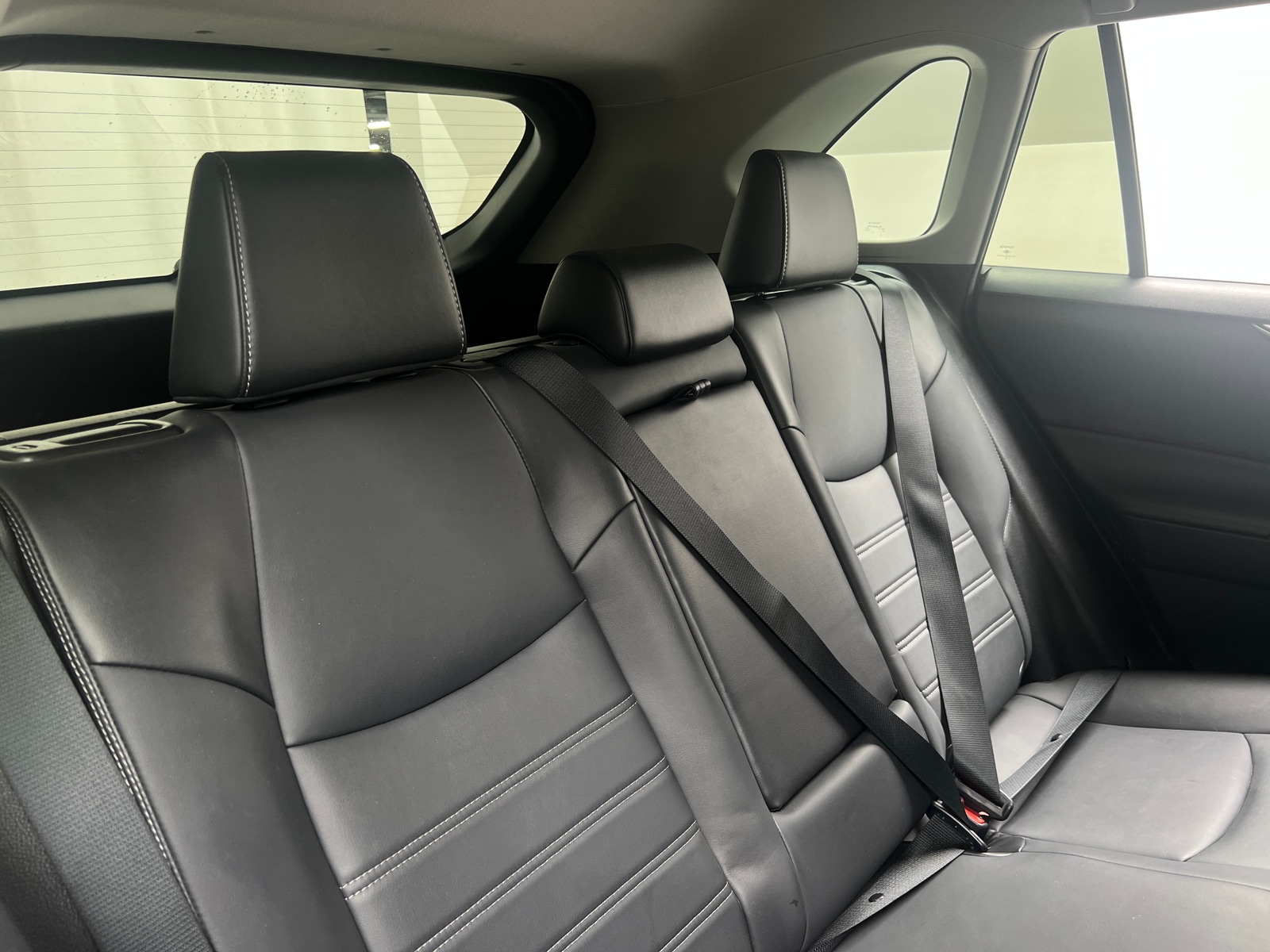 Thumbnail: 2021 Toyota RAV4 - 5